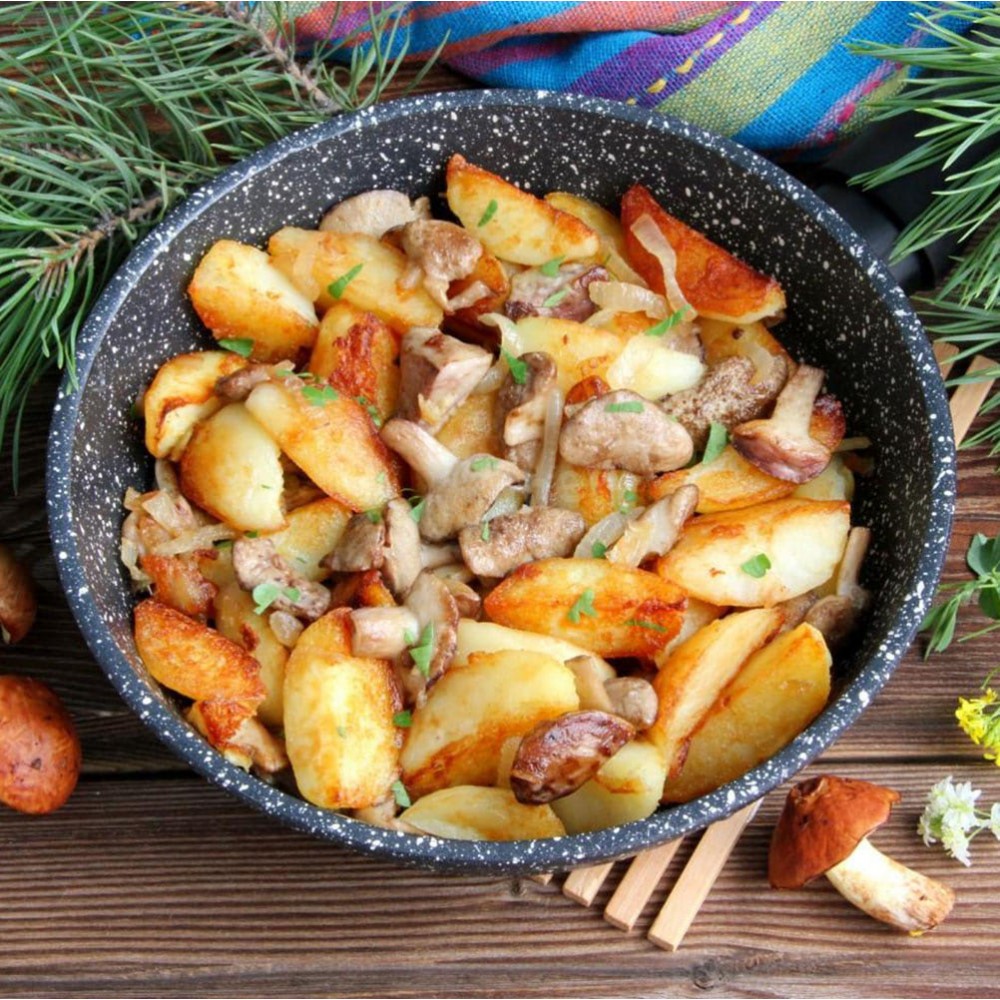 Картошка жареная с белыми грибами